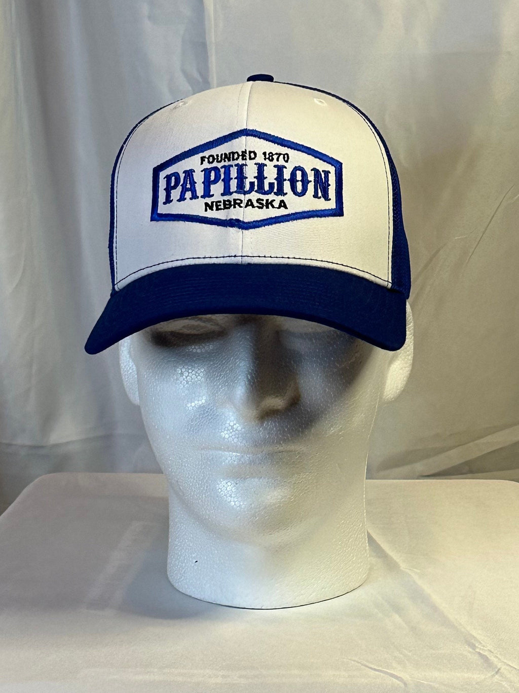 Papillion 1870 Hat Titan