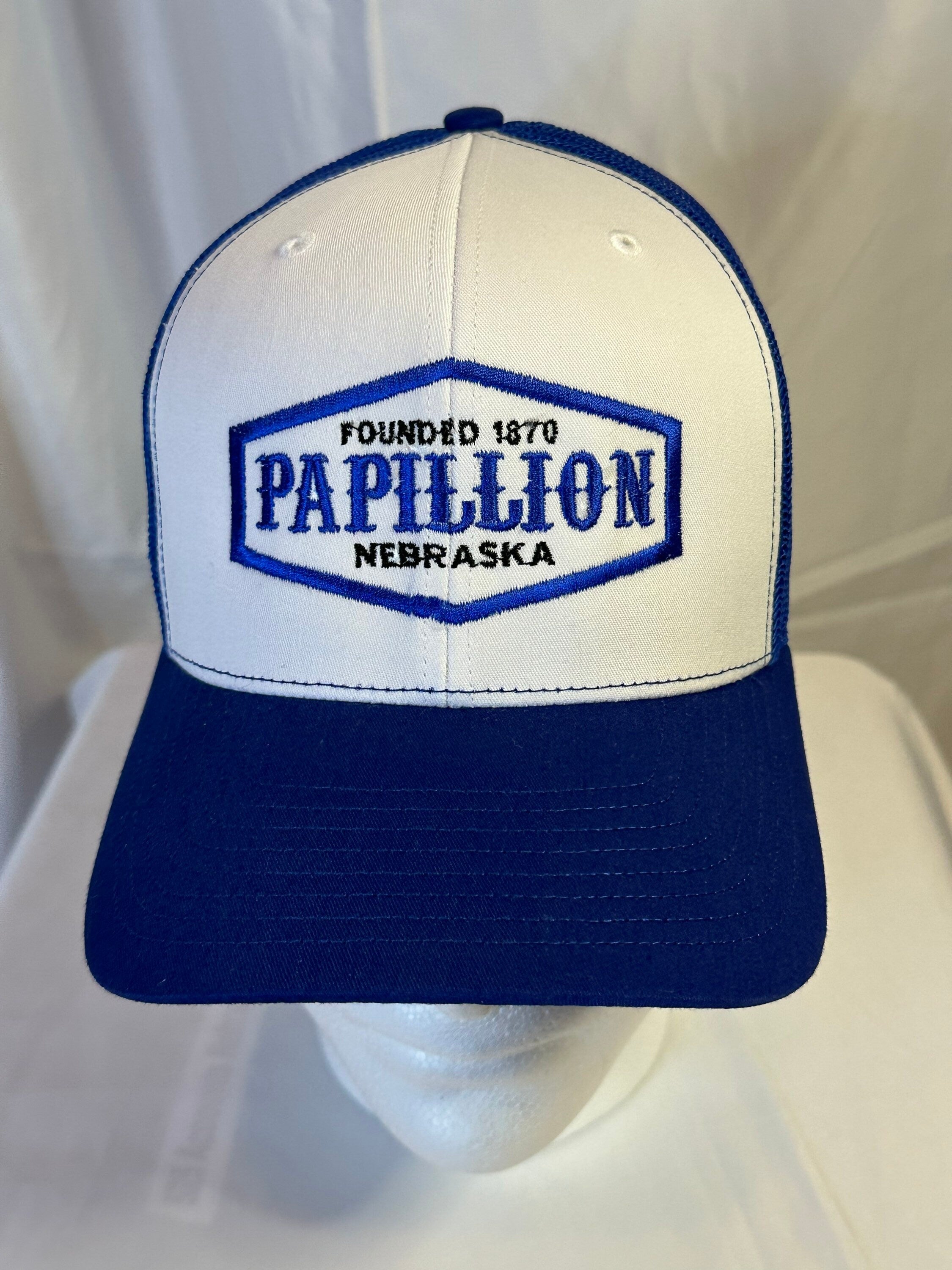 Papillion 1870 Hat Titan